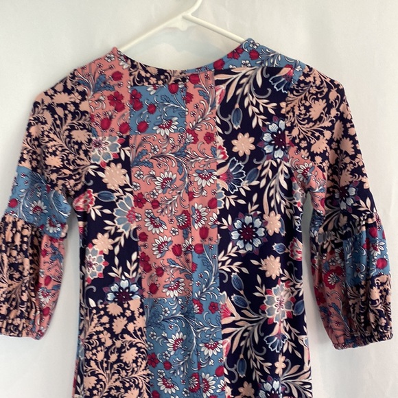 💜3/$15 Three Pink Hearts Floral Patchwork Dress - Picture 6 of 8